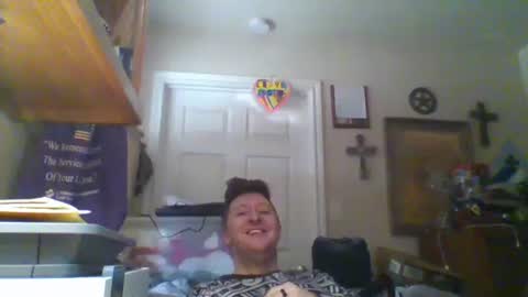 Snapshot of trillnonymau5 chatting on 02.21.25 trillnonymau5 online show from 02.21.25