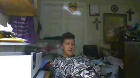 Snapshot of trillnonymau5 chatting on 02.22.25 trillnonymau5 online show from 02.22.25