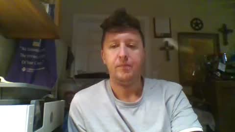 Snapshot of trillnonymau5 chatting on 02.24.25 trillnonymau5 online show from 02.24.25