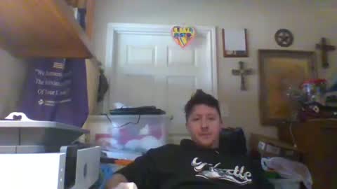 Snapshot of trillnonymau5 chatting on 02.24.25 trillnonymau5 online show from 02.24.25