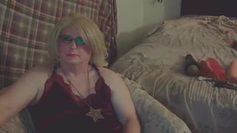 Trina Tushy Deluxe online show from 01.11.26