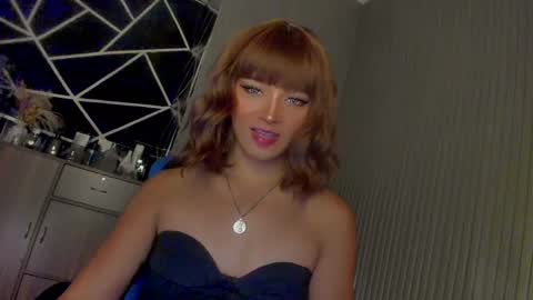 Ms Ella online show from 02.04.25