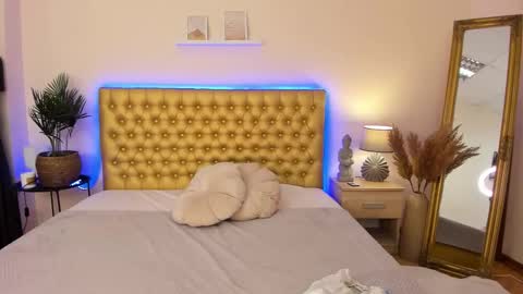 Mia online show from 02.02.26