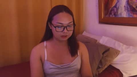 Snapshot of trishakera chatting on 05.18.26 trisha online show from 05.18.26