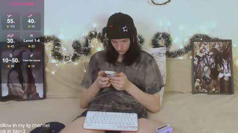 Snapshot of trishxl chatting on 02.04.26 Max online show from 02.04.26