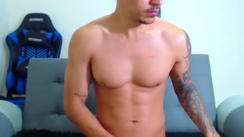 Snapshot of tristan_bm chatting on 01.22.25 tristan bm online show from 01.22.25