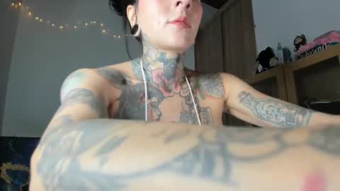 Snapshot of tristan_fantasycam22 chatting on 04.28.26 Tristan And Samara online show from 04.28.26