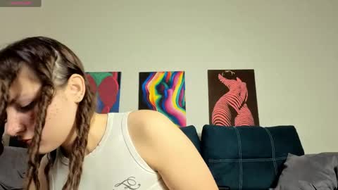 Snapshot of trixibell chatting on 05.12.26 trixibell online show from 05.12.26