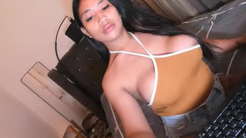 trixiebayeserra online show from 10.21.25