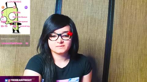 trixiedoescamcam online show from 09.20.25