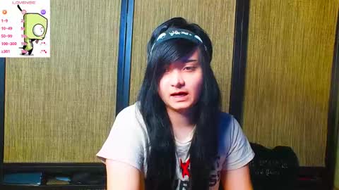 trixiedoescamcam online show from 12.21.25