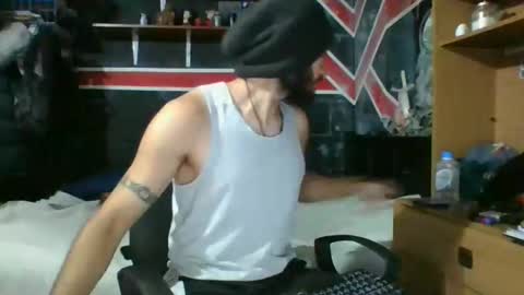 Snapshot of trizquelmen chatting on 01.29.25 Andrew online show from 01.29.25