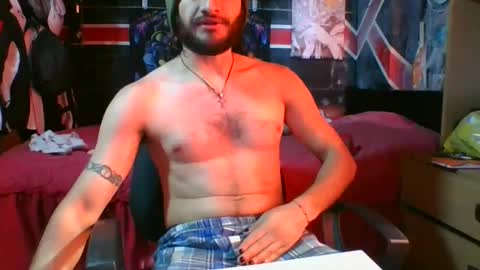 Snapshot of trizquelmen chatting on 10.08.25 Andrew online show from 10.08.25