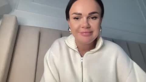 Snapshot of tromo18 chatting on 02.17.25 Victoria online show from 02.17.25