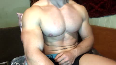 Snapshot of troncq chatting on 03.08.25 Troncq online show from 03.08.25