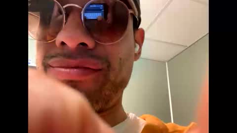 Snapshot of tropppel888 chatting on 03.27.26 Open minded - Hetro - Male online show from 03.27.26