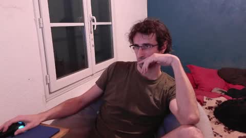 Snapshot of trucdeoufouf chatting on 01.25.25 trucdeoufouf online show from 01.25.25