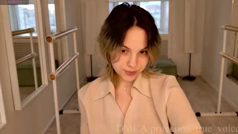 Snapshot of true_voice chatting on 04.18.26 Emma online show from 04.18.26