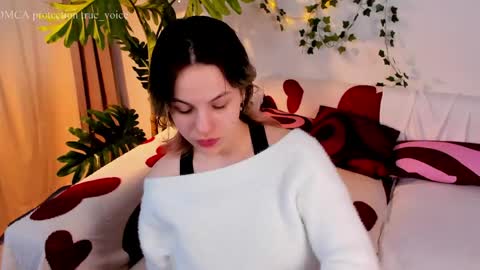 Snapshot of true_voice chatting on 05.24.26 Emma online show from 05.24.26