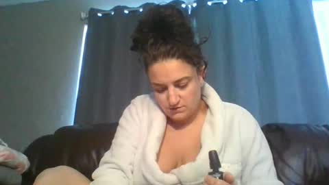 Nextdoor Bella online show from 02.19.25