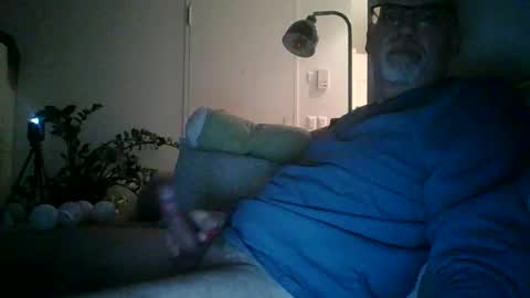 Snapshot of trukturk chatting on 11.24.25 trukturk online show from 11.24.25