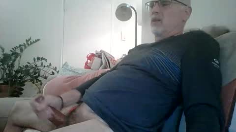 Snapshot of trukturk chatting on 02.16.26 trukturk online show from 02.16.26