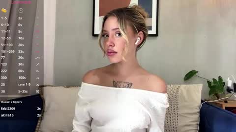 Mia online show from 04.10.26