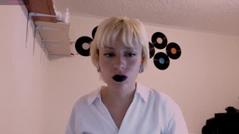 Cait online show from 11.13.25