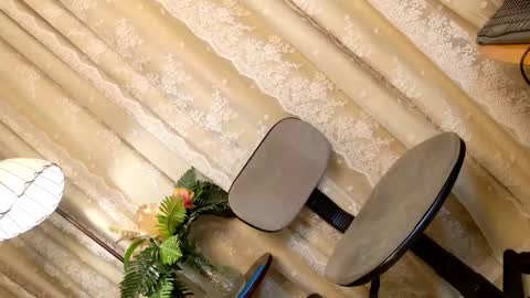 Chloe online show from 11.27.25