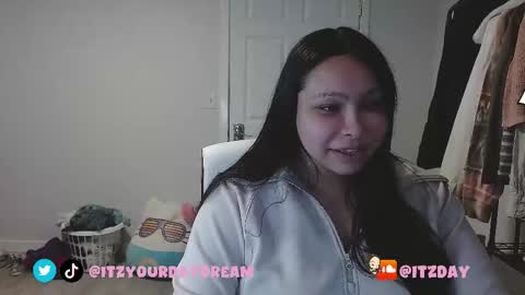 Snapshot of ts_day chatting on 11.29.25 Day online show from 11.29.25