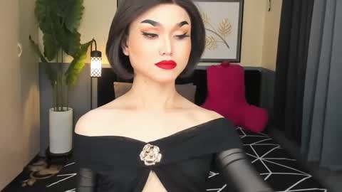 Snapshot of ts_elijah chatting on 02.02.25 Saskia online show from 02.02.25