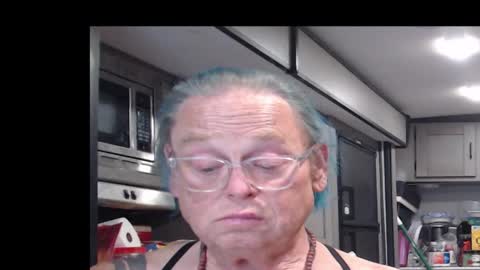 Snapshot of ts_evangeline chatting on 11.12.25 Evangeline online show from 11.12.25