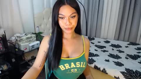 Snapshot of ts_tatiana chatting on 12.11.24 billie online show from 12.11.24