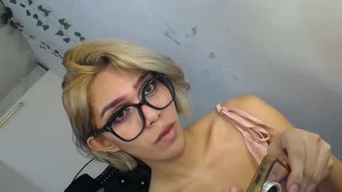 Snapshot of ts_tatiana chatting on 09.16.25 billie online show from 09.16.25