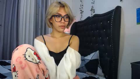 Snapshot of ts_tatiana chatting on 09.30.25 billie online show from 09.30.25