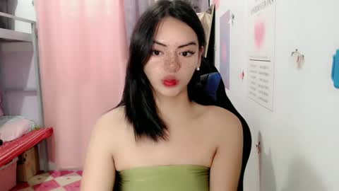 Snapshot of ts_vexana chatting on 12.04.24 Dhalia online show from 12.04.24