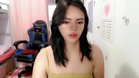 Snapshot of ts_vexana chatting on 12.30.24 Dhalia online show from 12.30.24