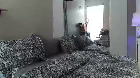 Amber White online show from 09.15.25