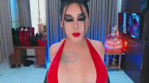 Snapshot of tsbubblebutt chatting on 02.08.25 Tsbubblebutt online show from 02.08.25