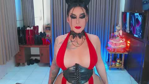 Snapshot of tsbubblebutt chatting on 02.13.25 Tsbubblebutt online show from 02.13.25