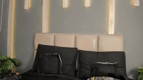 Snapshot of tsexoticfuck chatting on 02.20.26 C H L O E online show from 02.20.26