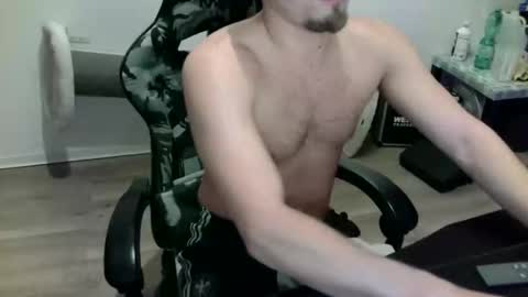 Snapshot of tsloverdome chatting on 12.02.25 tsloverdome online show from 12.02.25