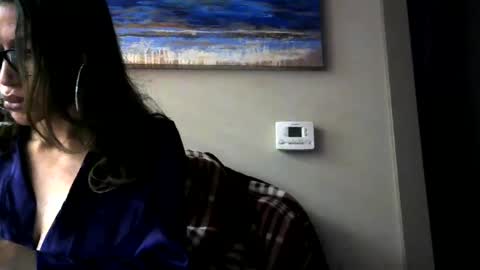 Snapshot of tsrightnow chatting on 12.09.24 Steffany VonRoe online show from 12.09.24