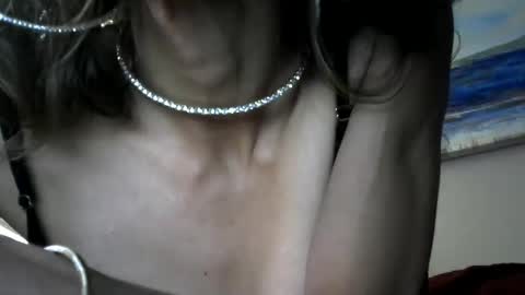 Snapshot of tsrightnow chatting on 12.12.24 Steffany VonRoe online show from 12.12.24