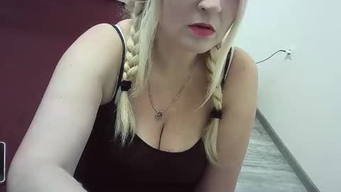 Ttrnynela online show from 11.17.25