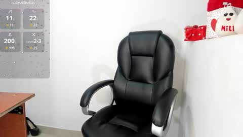 Snapshot of tu_nuttella3 chatting on 02.24.25 Susan online show from 02.24.25