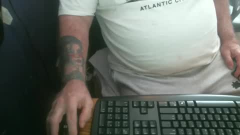 Snapshot of turtleman333 chatting on 02.18.25 turtleman333 online show from 02.18.25