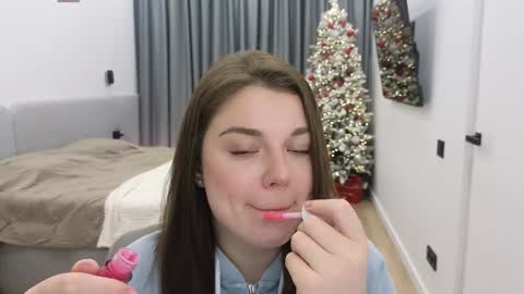Snapshot of tutti_frutti_ chatting on 12.02.24 Ariana online show from 12.02.24