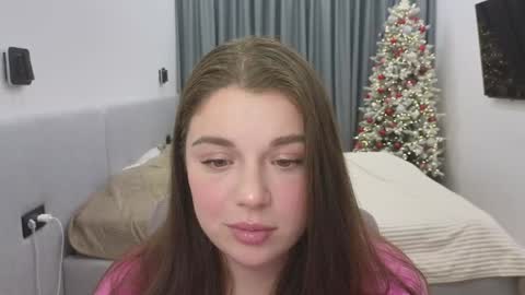 Snapshot of tutti_frutti_ chatting on 12.17.24 Ariana online show from 12.17.24