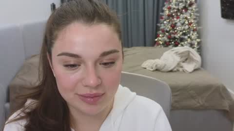 Snapshot of tutti_frutti_ chatting on 12.19.24 Ariana online show from 12.19.24